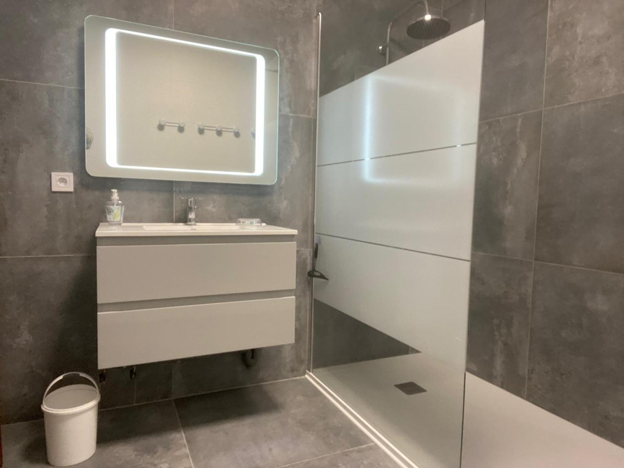 Spacious Flat Close To The Railway Station Troyes Oda fotoğraf