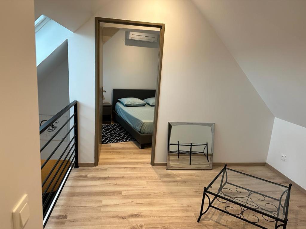 Spacious Flat Close To The Railway Station Troyes Oda fotoğraf